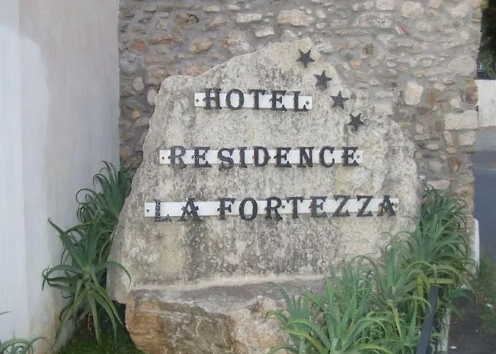 Apartmanhotel La Fortezza 4*