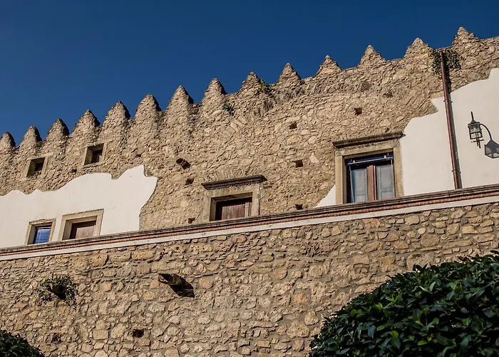 La Fortezza Apartmanhotel San Lucido